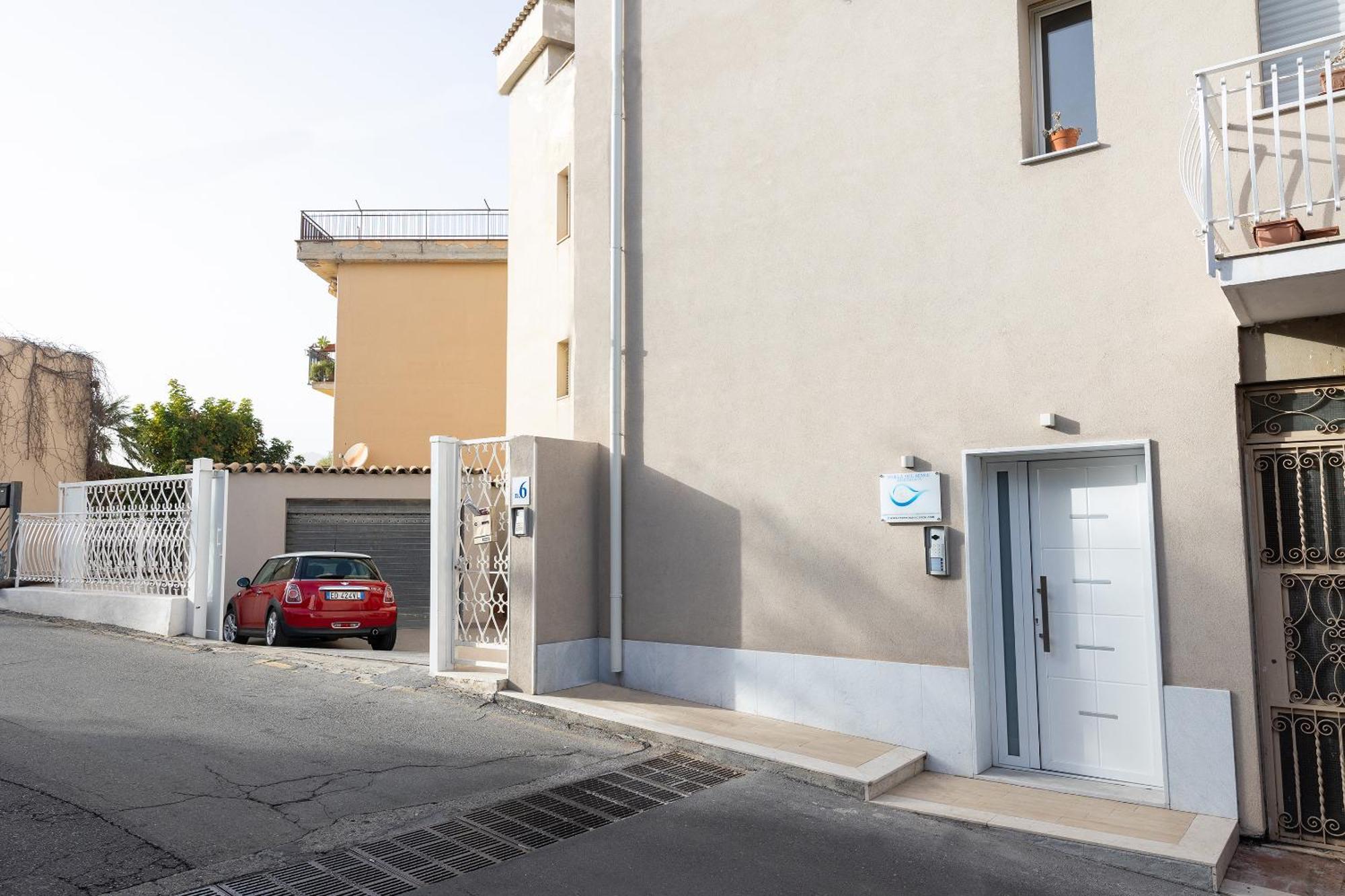 Perla Sul Mare Apartments Giardini-Naxos Exterior foto